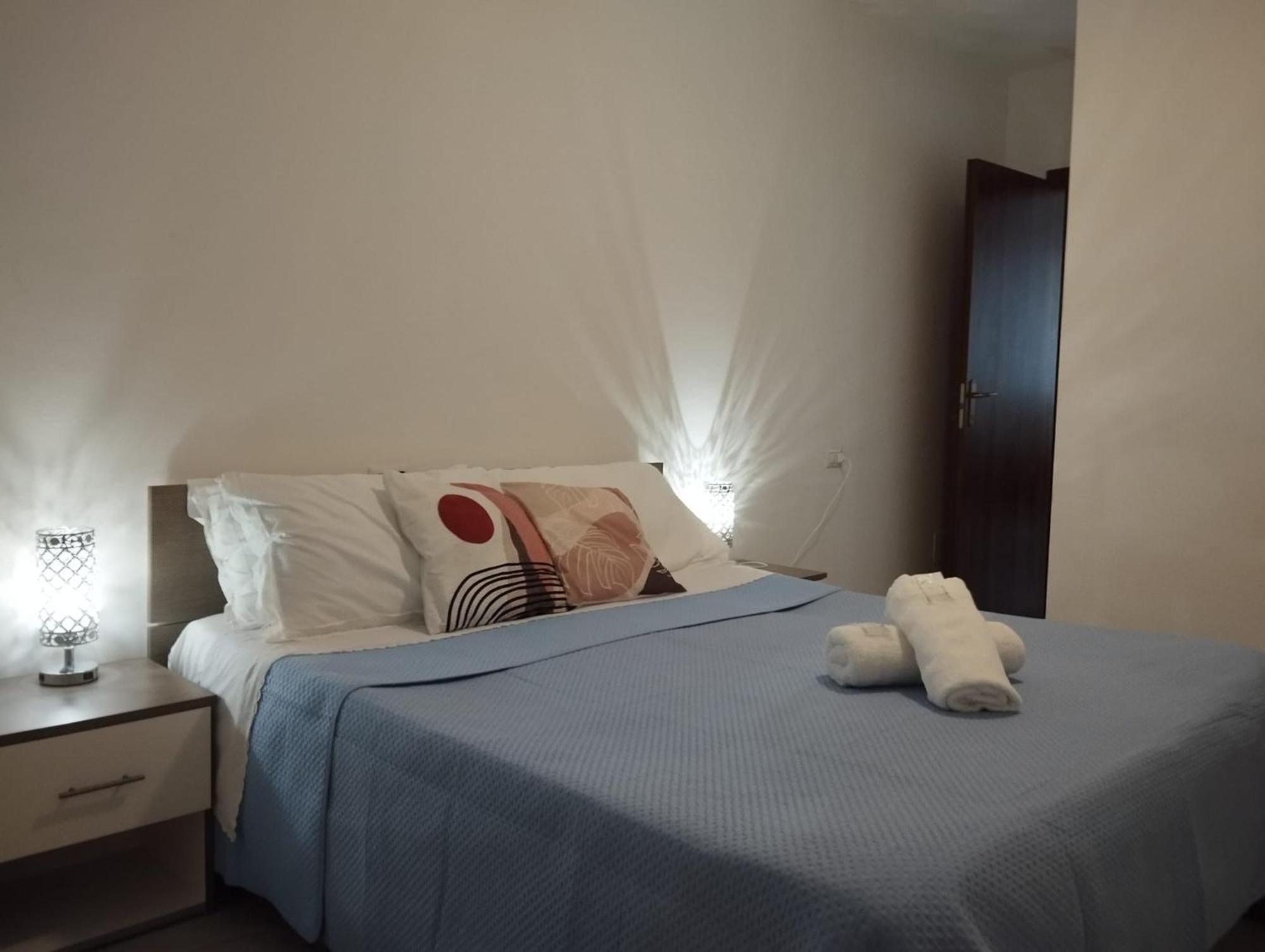Ferienwohnung Mati Malpensa Con Navetta 20Eur Lonate Pozzolo Exterior foto